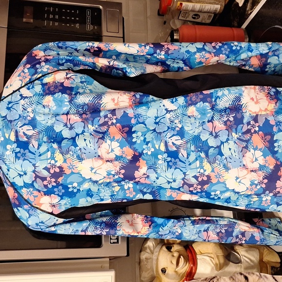 c AB  Long Sleeve Top Athletic Stretch 1/2 Zipper. Size 2X. EUC - Picture 3 of 4